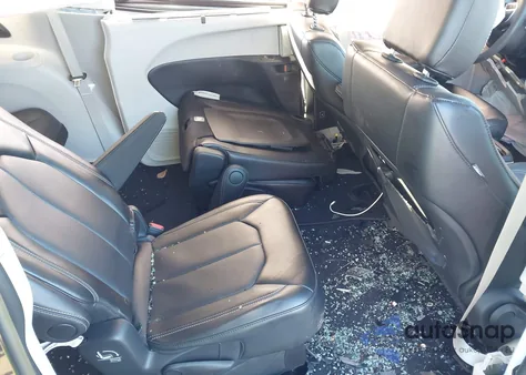 2024 Chrysler Pacifica Touring L z USA, uszkodzony, nr VIN 2C4RC1BGXRR190150